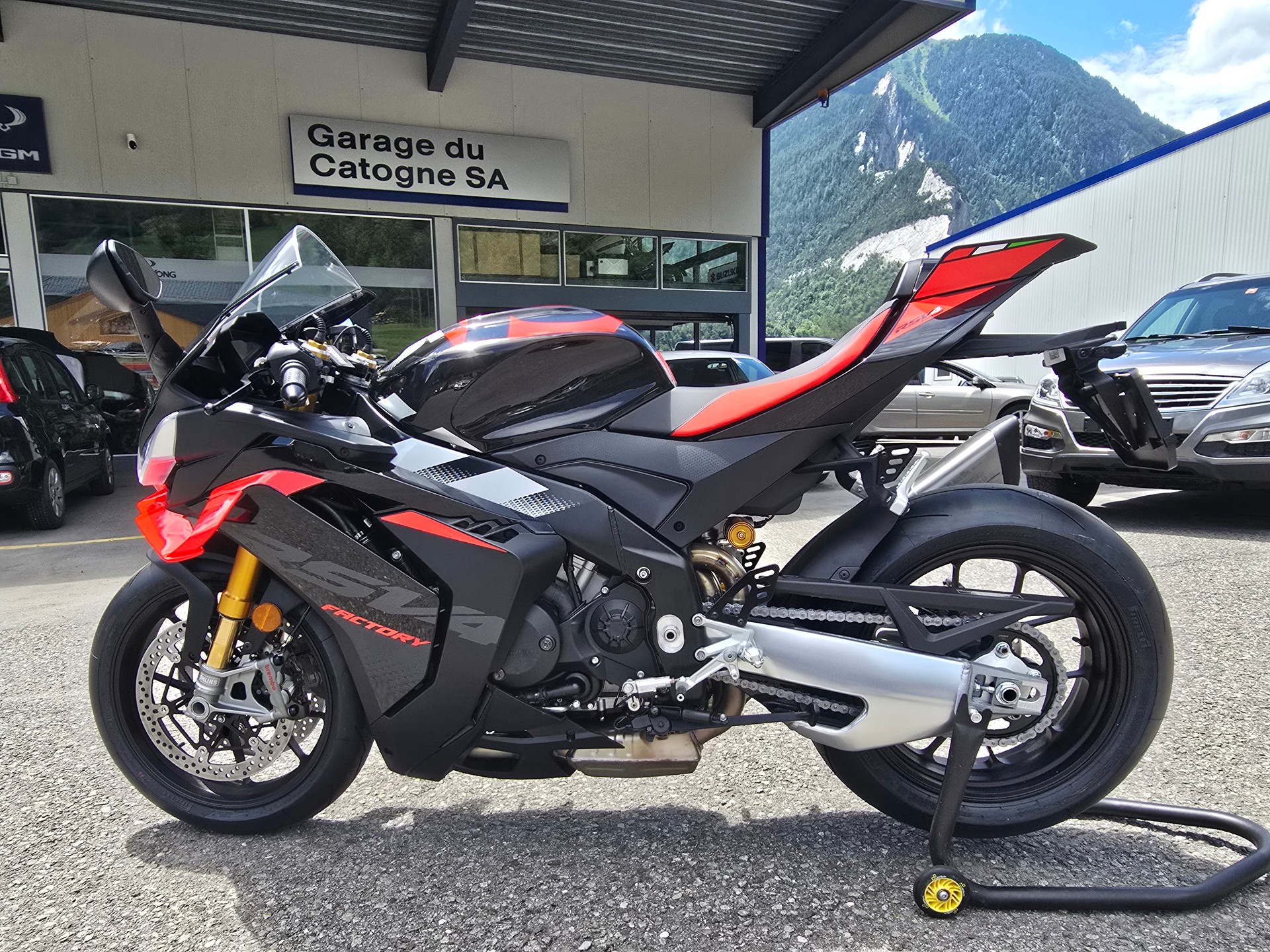 APRILIA RSV4 1100 Factory NEW 2025 - 8