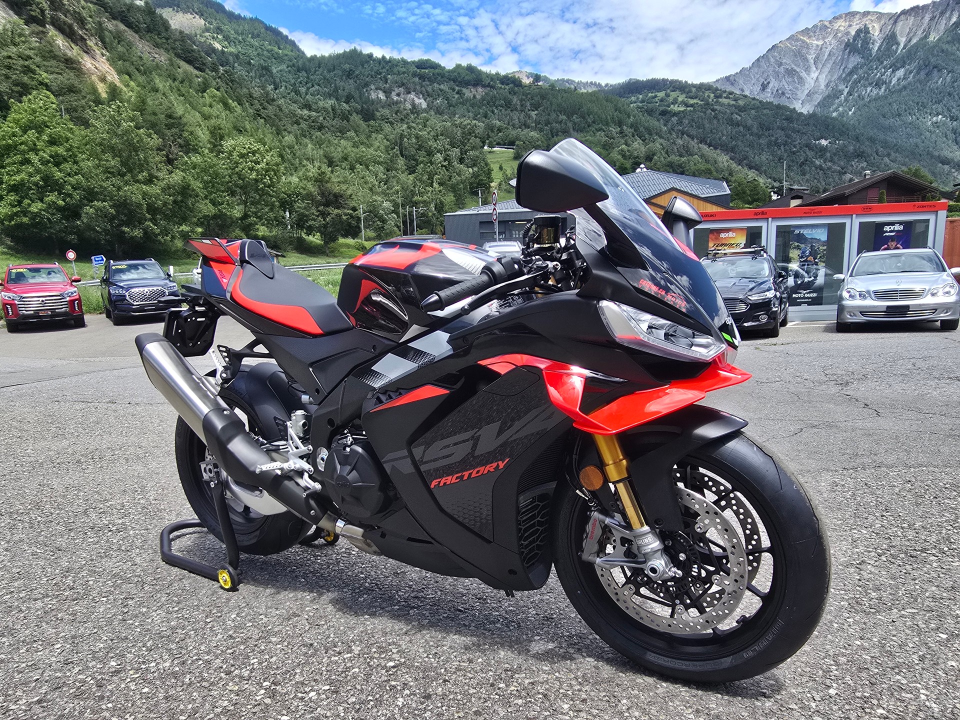 APRILIA RSV4 1100 Factory NEW 2025
