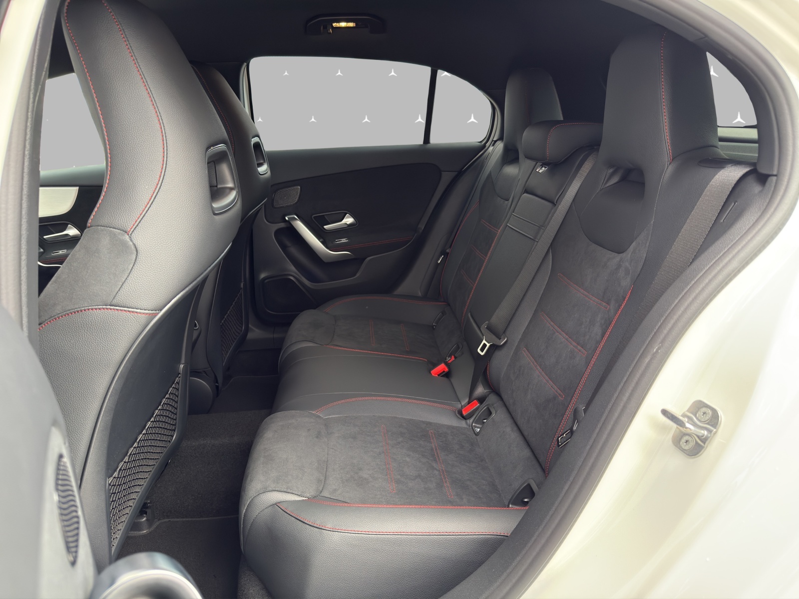 MERCEDES-BENZ A 200 Night Star 7G-DCT - 10