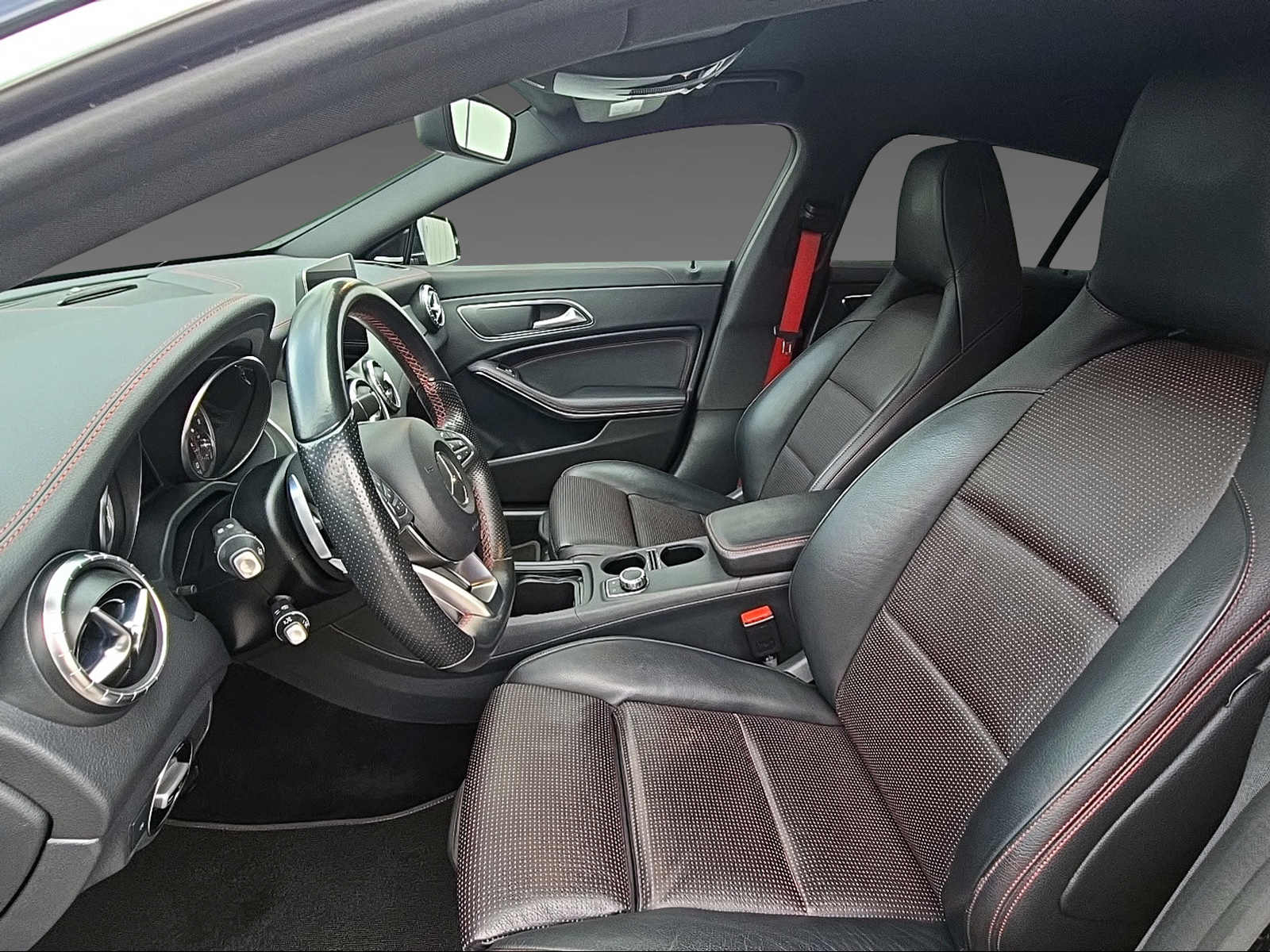 MERCEDES-BENZ CLA 250 4Matic Shooting Brake - 8