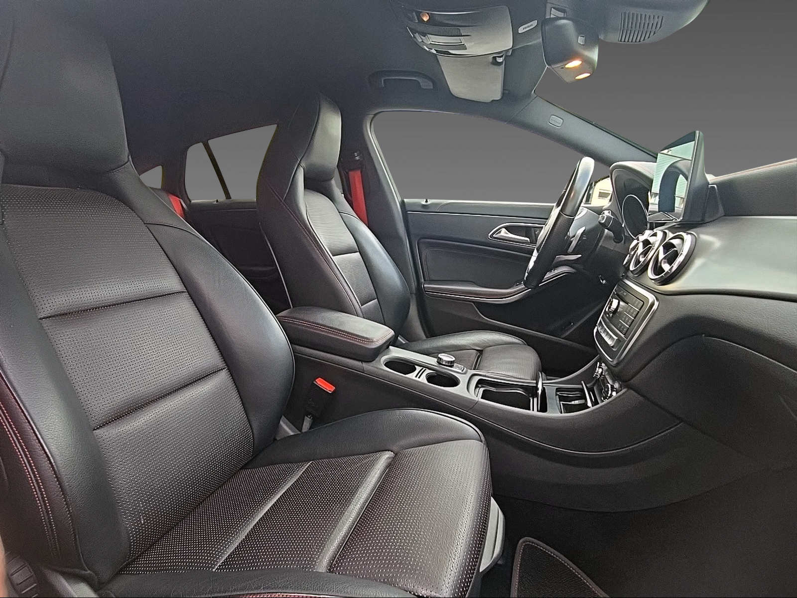 MERCEDES-BENZ CLA 250 4Matic Shooting Brake - 14