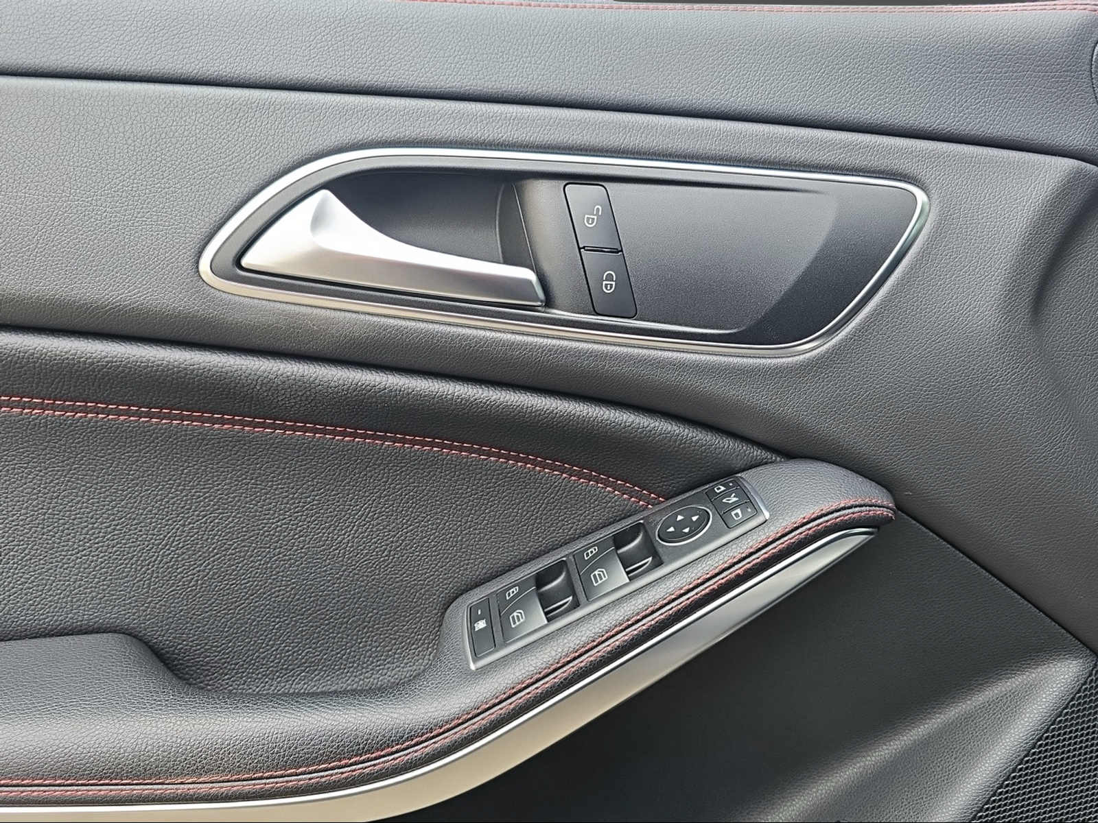 MERCEDES-BENZ CLA 250 4Matic Shooting Brake - 11