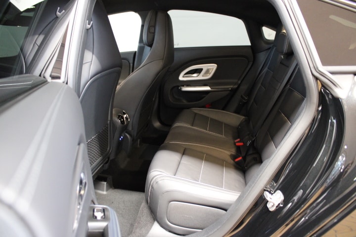 MERCEDES-BENZ CLA 220 4Matic AMG Line - 13