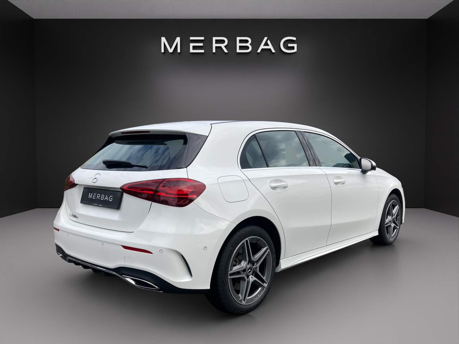 MERCEDES-BENZ A 250 e 8G-DCT - 12