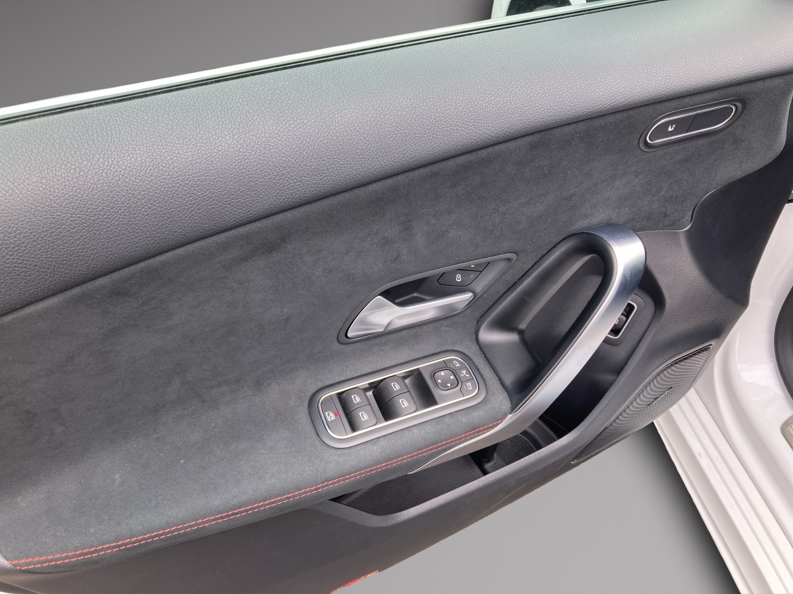 MERCEDES-BENZ A 250 e 8G-DCT - 7