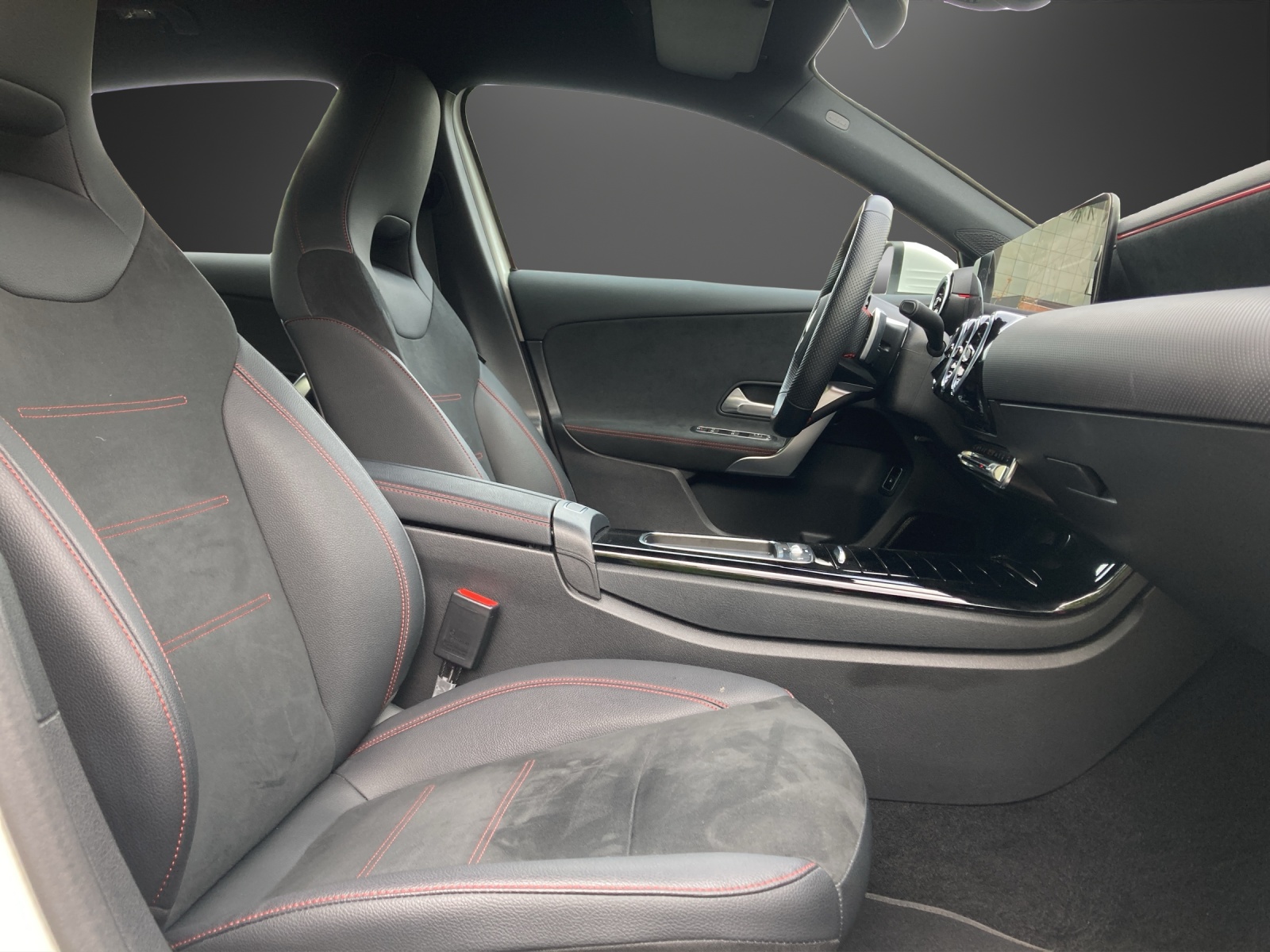 MERCEDES-BENZ A 250 e 8G-DCT - 6