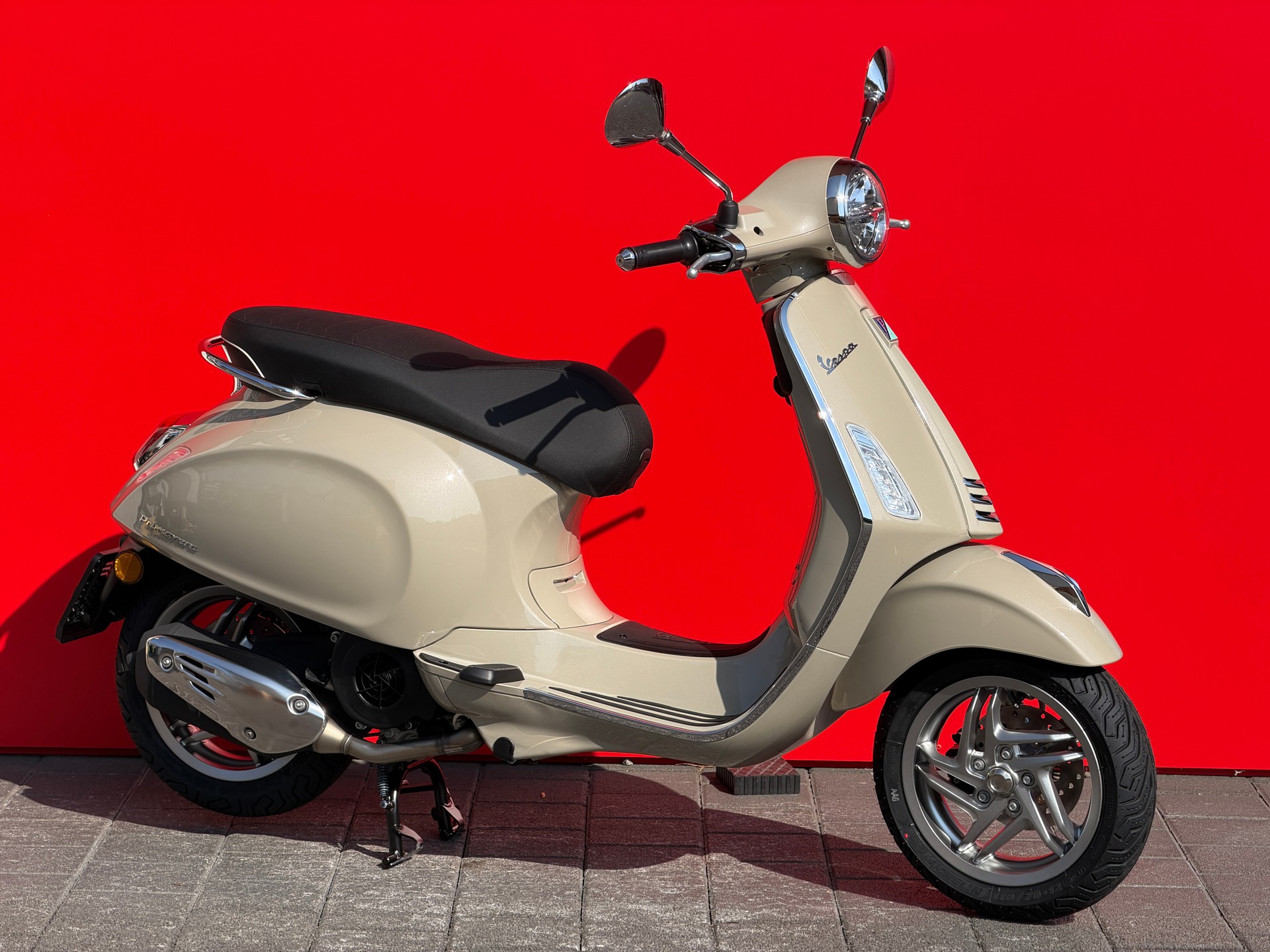 PIAGGIO Vespa 125 Primavera MY26 - 16