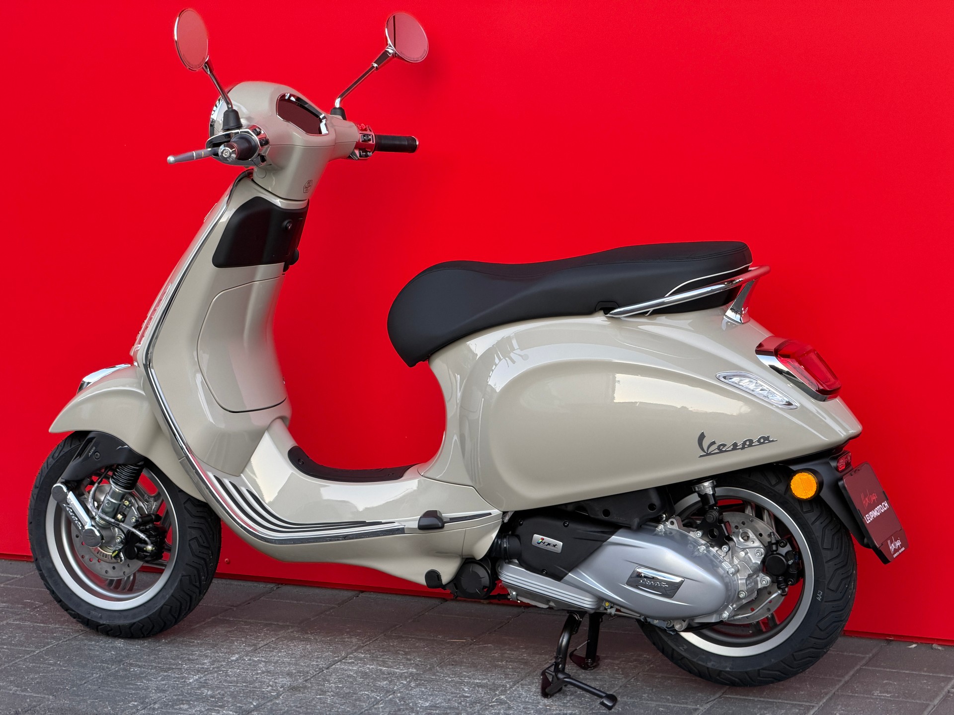 PIAGGIO Vespa 125 Primavera MY26 - 14