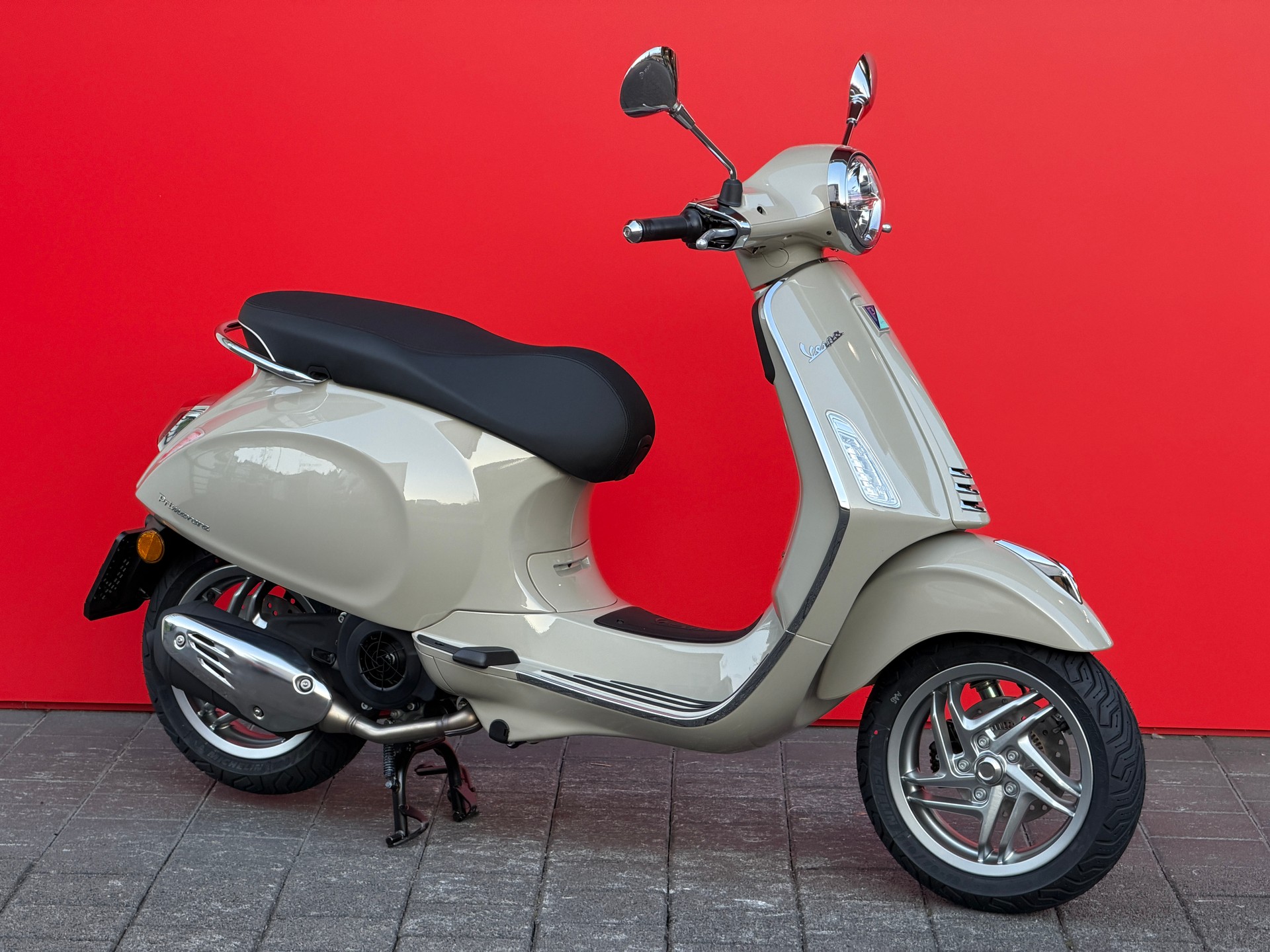 PIAGGIO Vespa 125 Primavera MY26 - 2
