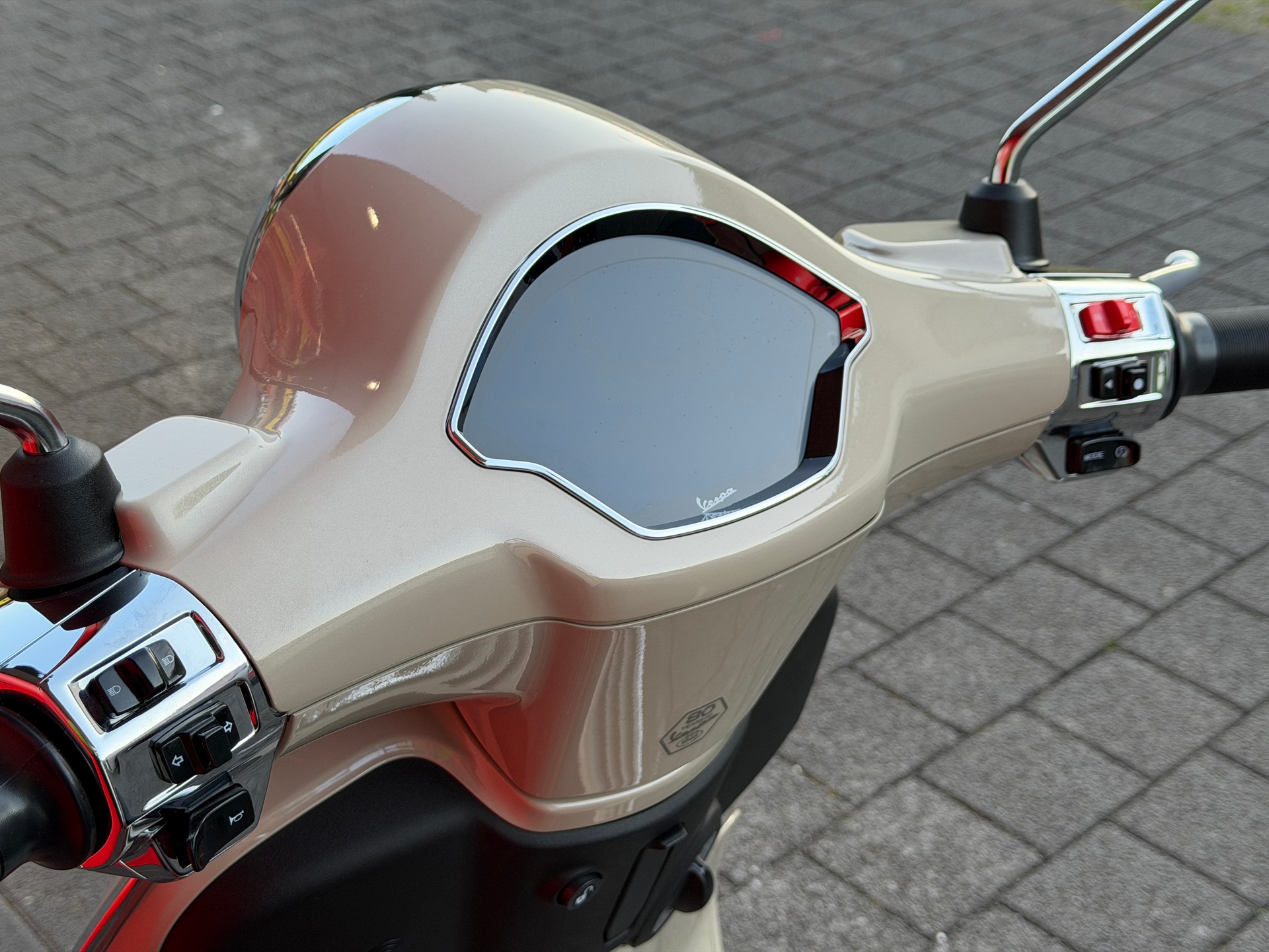 PIAGGIO Vespa 125 Primavera MY26 - 15