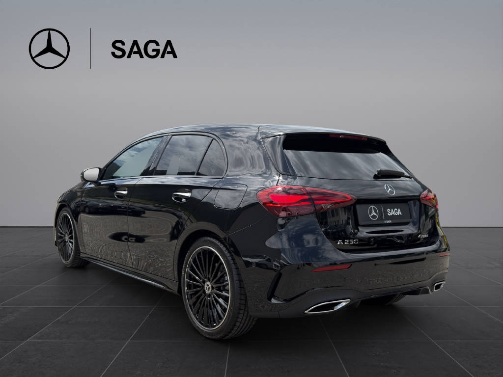 MERCEDES-BENZ A 250 AMG Line 4m - 4