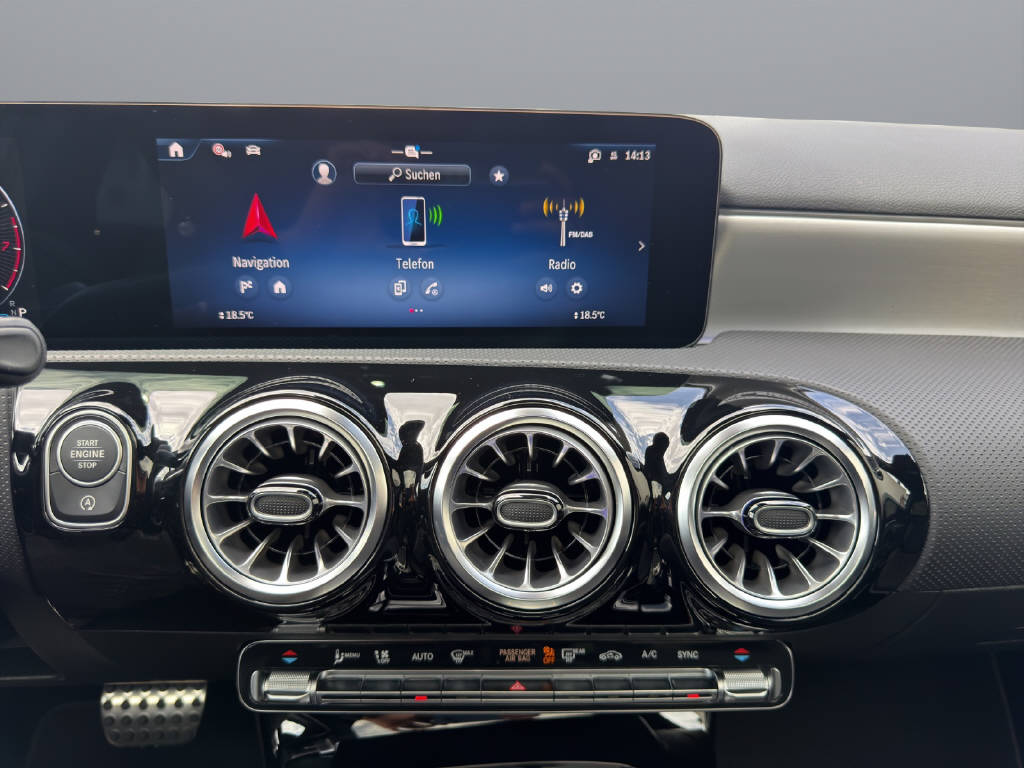 MERCEDES-BENZ A 250 AMG Line 4m - 12