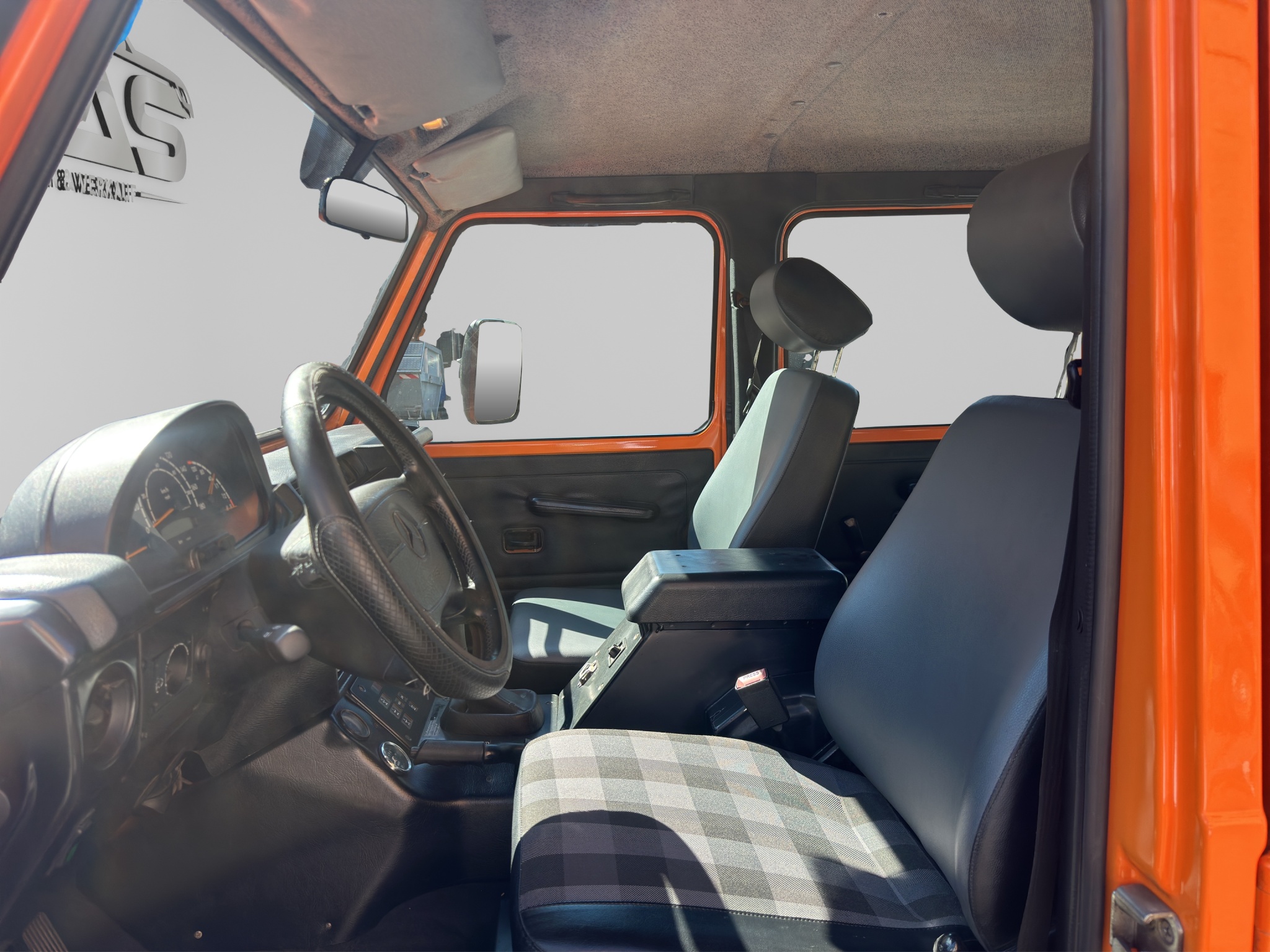 MERCEDES-BENZ G 270 9