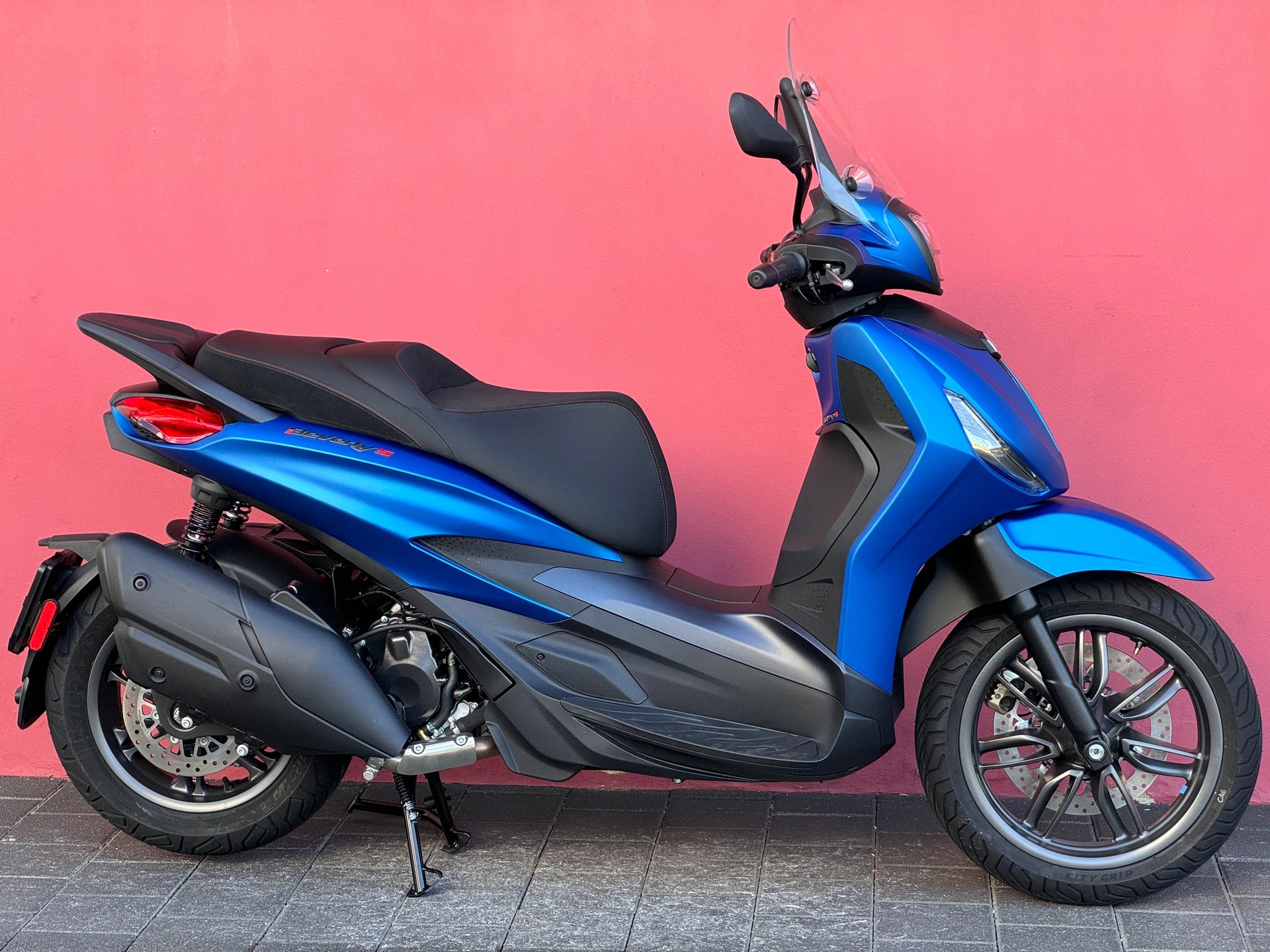 PIAGGIO Beverly 400 Sport - 1