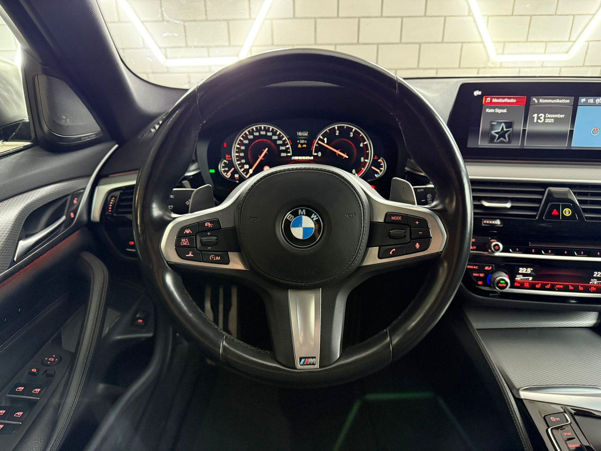 BMW M550d xDrive Touring Steptronic - 9