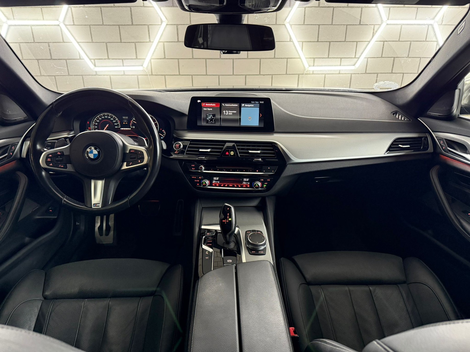 BMW M550d xDrive Touring Steptronic - 8