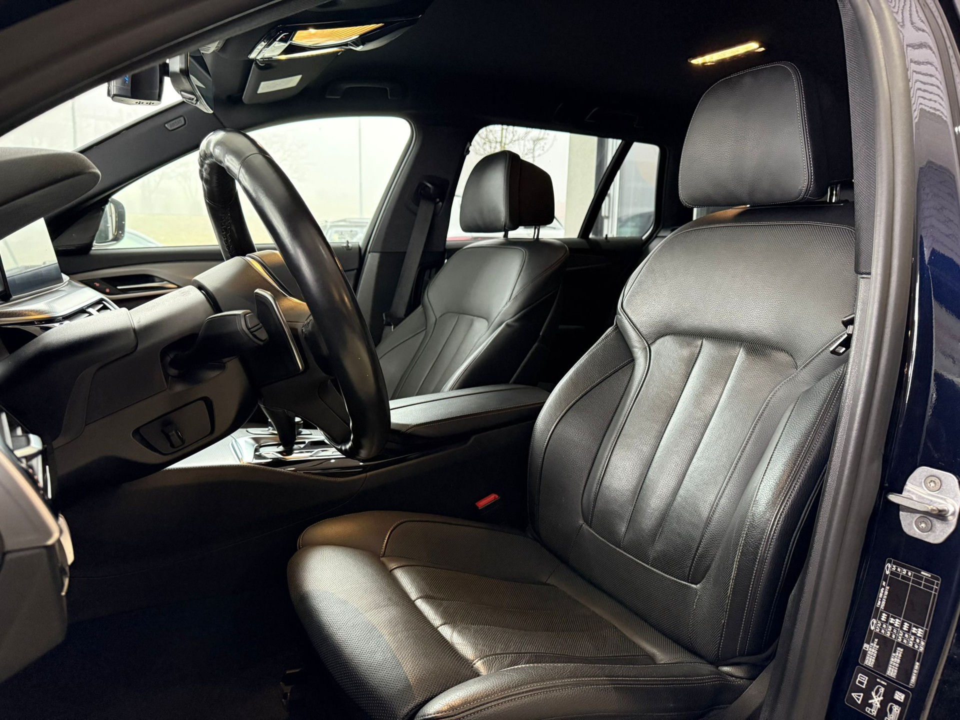 BMW M550d xDrive Touring Steptronic - 11