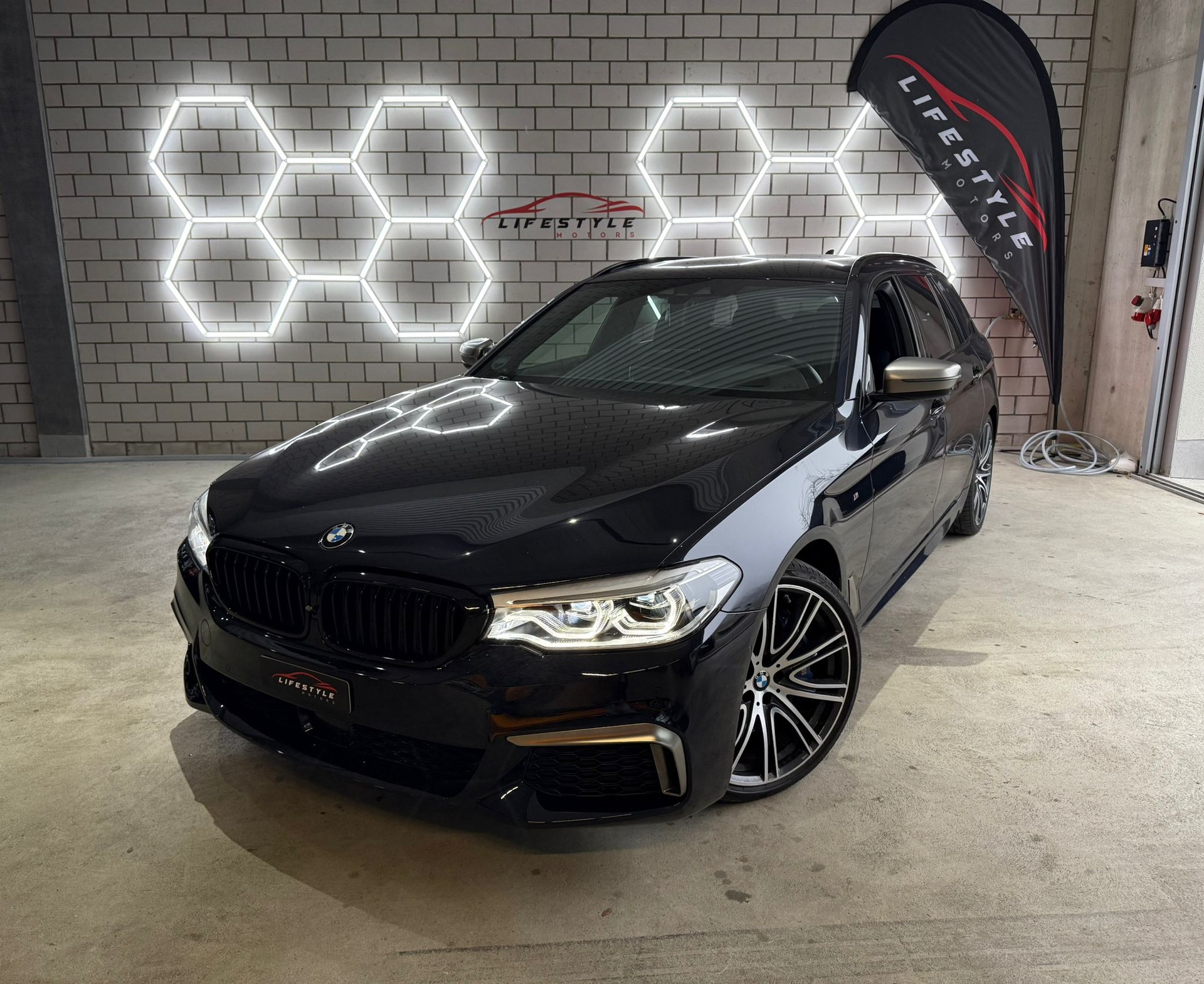 BMW M550d xDrive Touring Steptronic