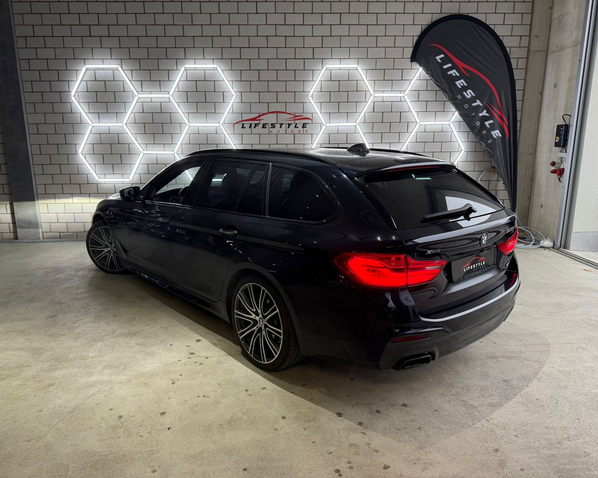 BMW M550d xDrive Touring Steptronic - 3