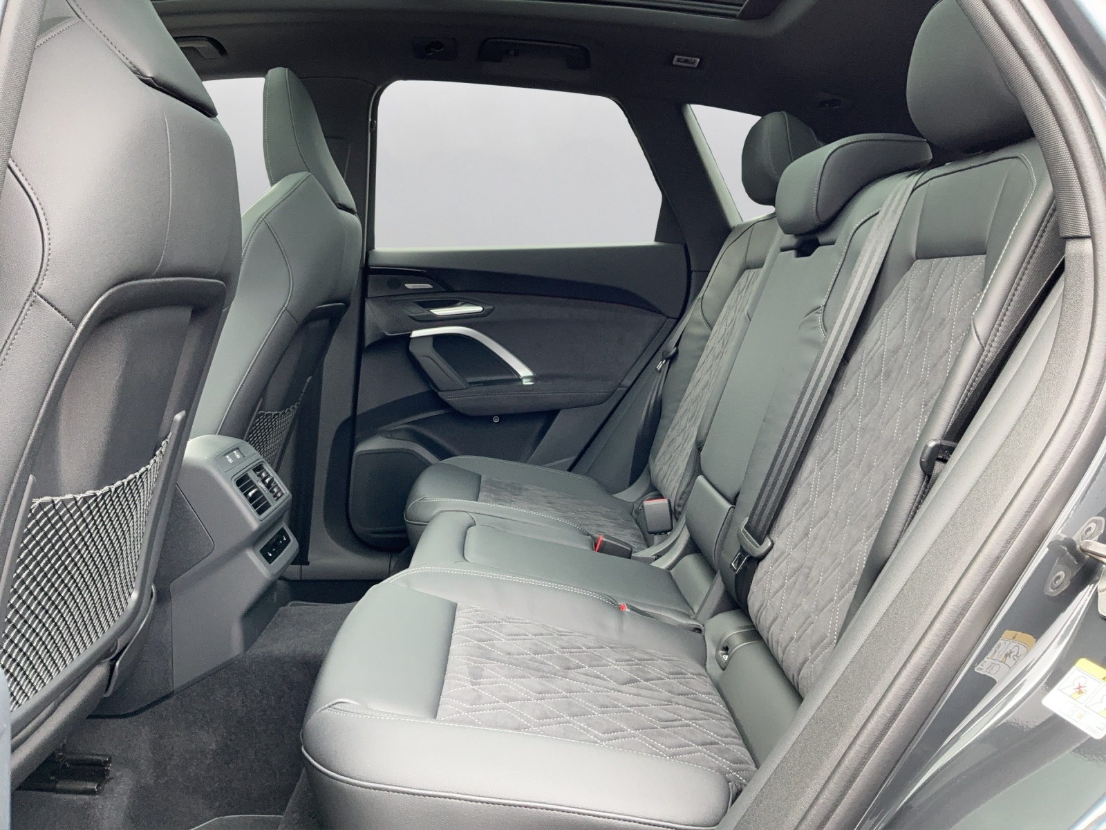 AUDI Q5 TFSI quatto 150 kW S-tronic - 11