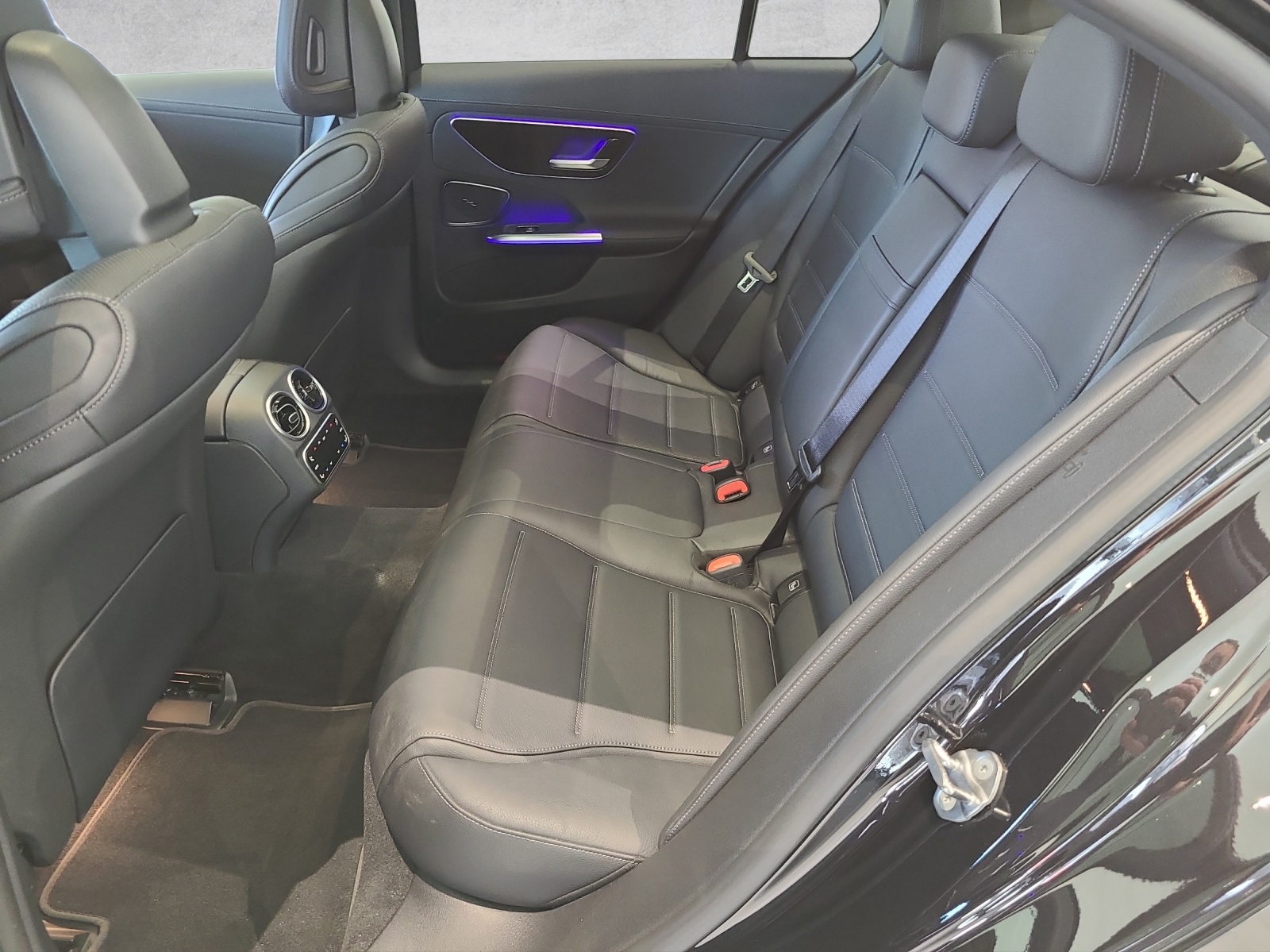 MERCEDES-BENZ C 300 4Matic AMG Line - 11