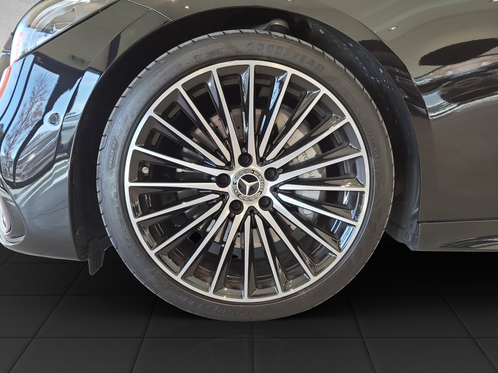 MERCEDES-BENZ C 300 4Matic AMG Line - 10