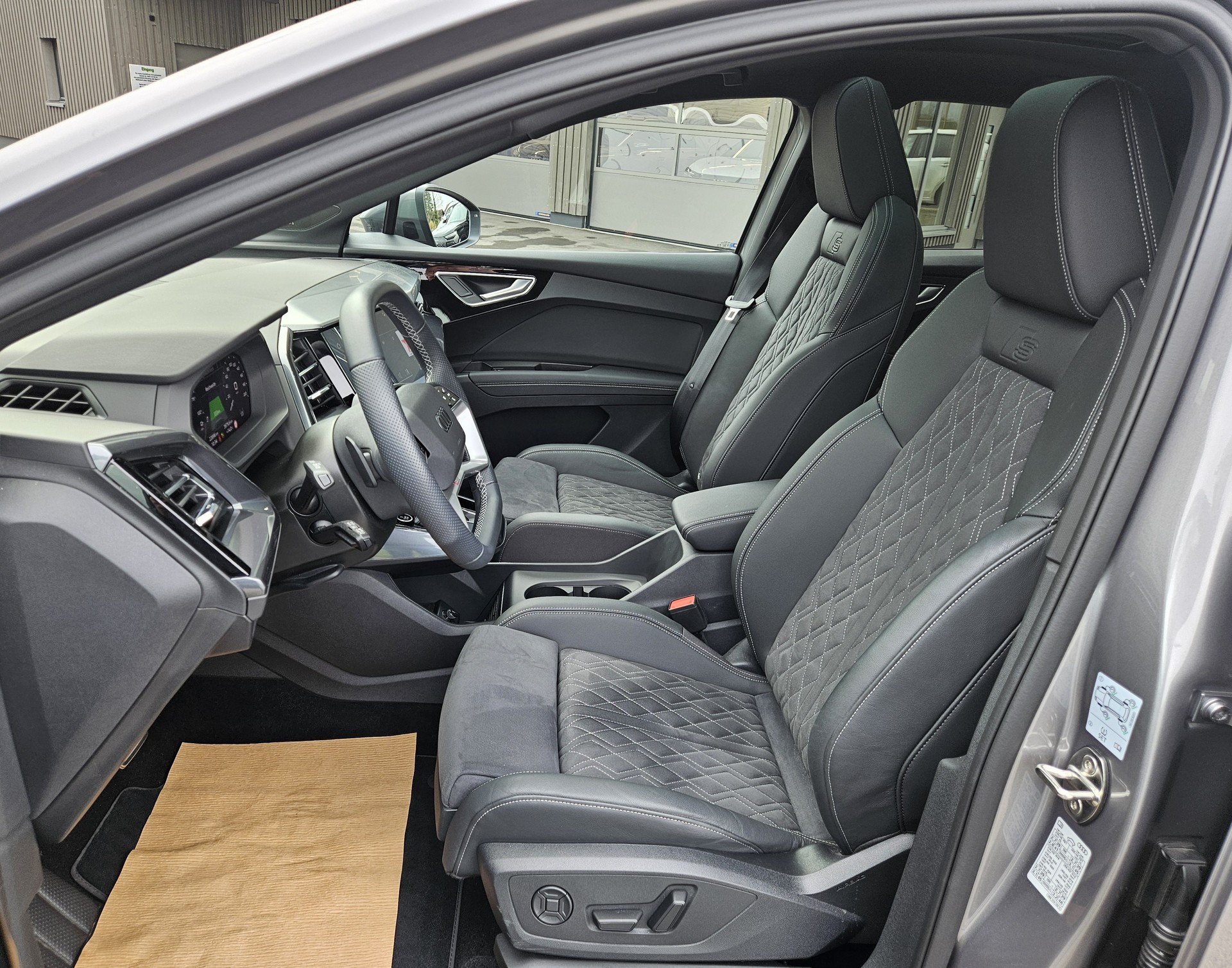 AUDI Q4 Sportback e-tron 45 Attraction quattro S-Line - 12