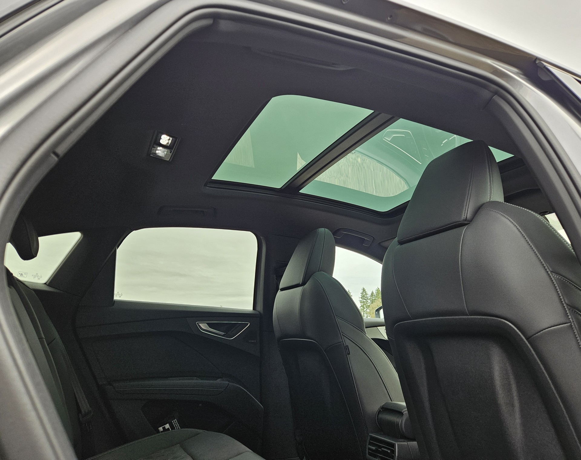 AUDI Q4 Sportback e-tron 45 Attraction quattro S-Line - 29