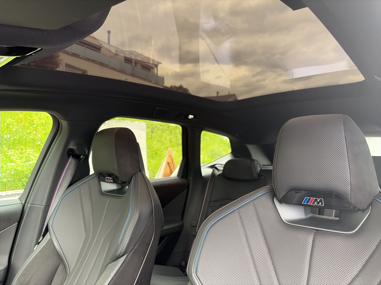 BMW iX3 50 xDrive M Sport Pro - 24