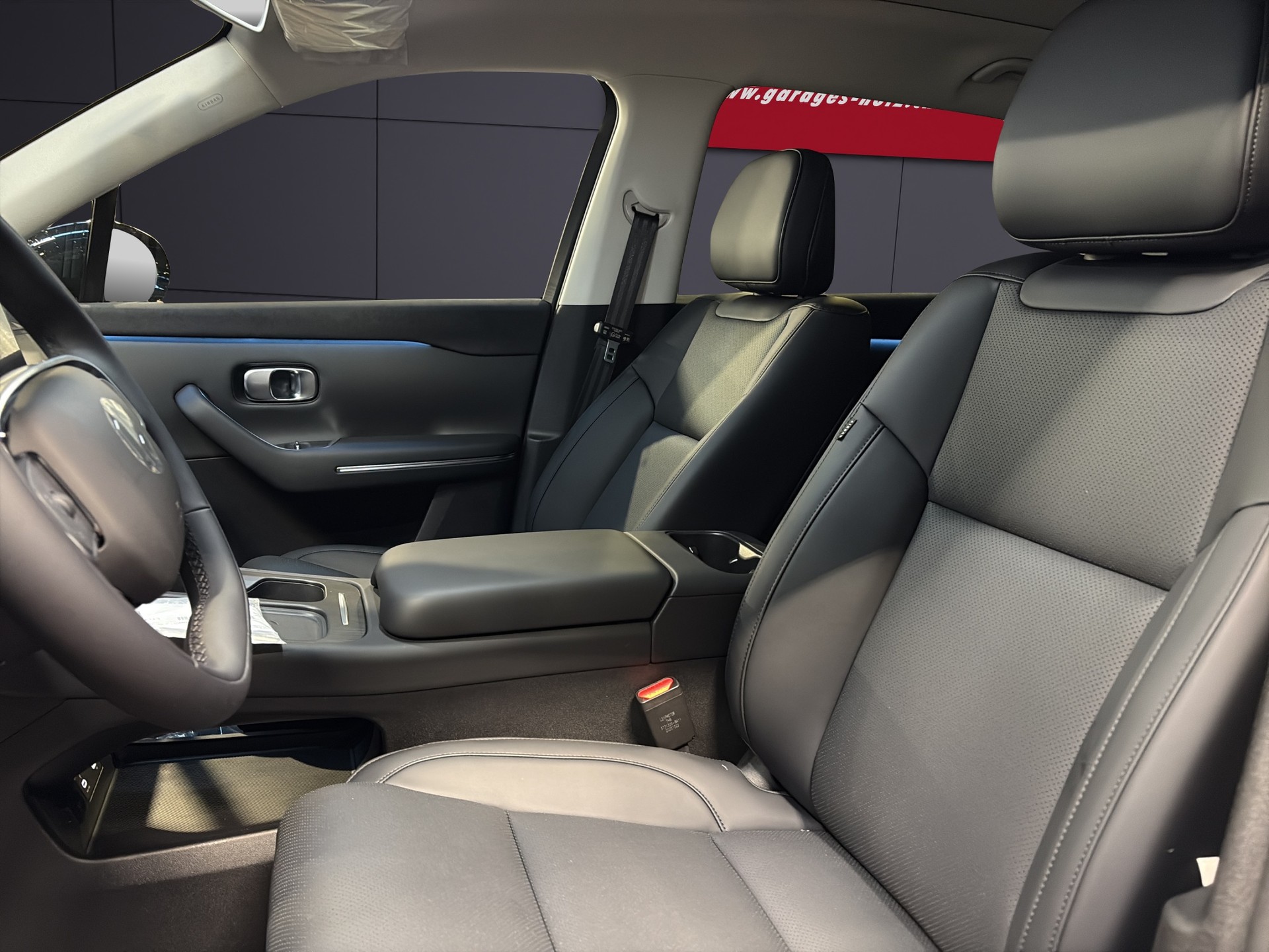 LEAPMOTOR C10 82kWh AWD Design - 5