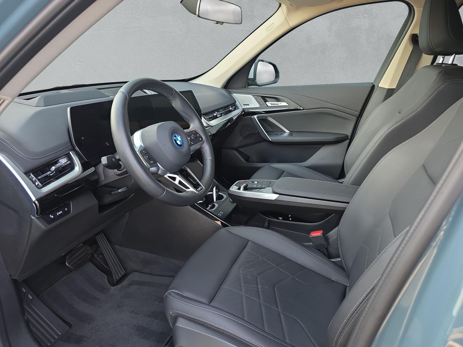 BMW X1 30e xLine xDrive U11 (CH) AHK - 12