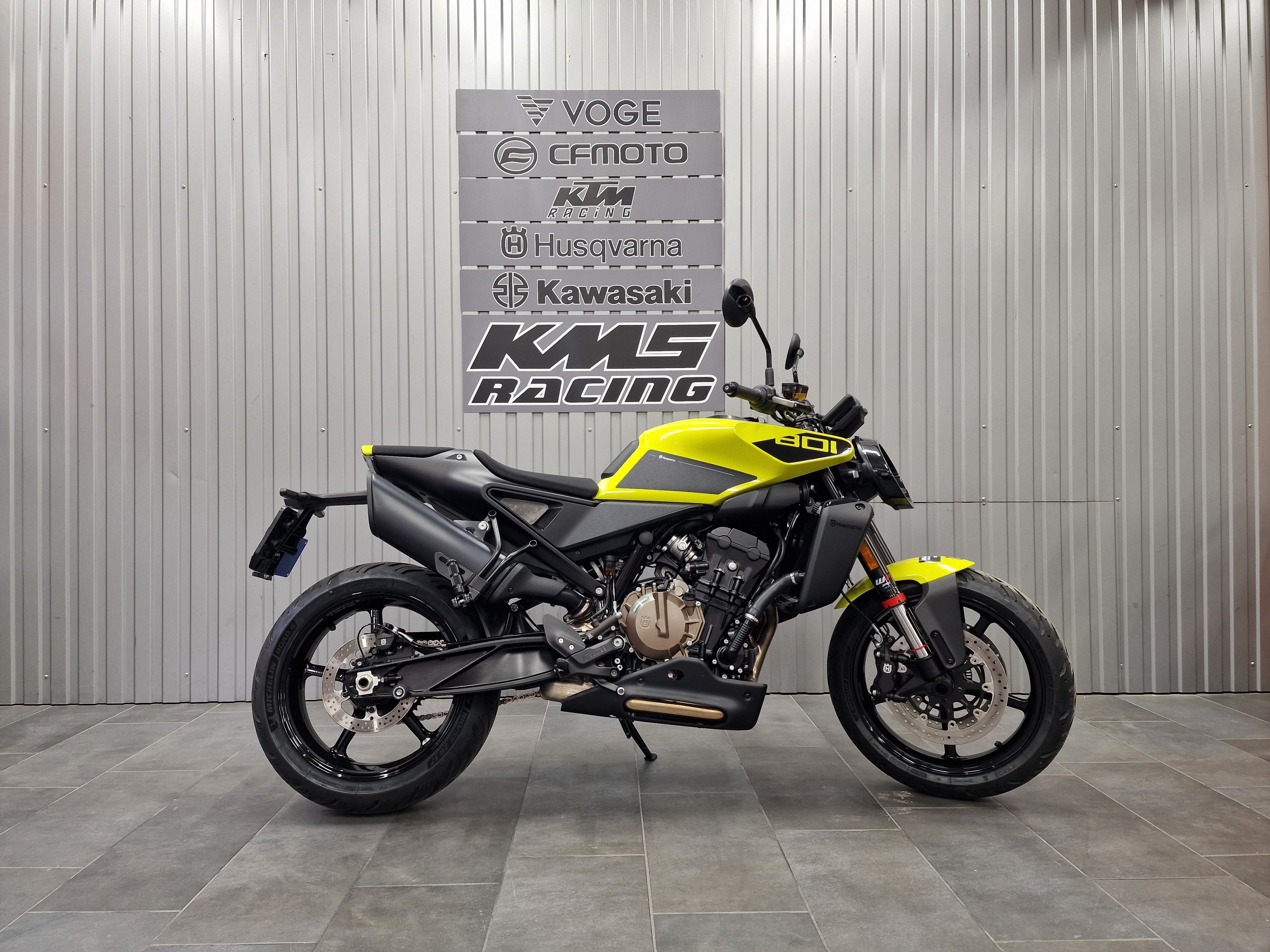 HUSQVARNA SVARTPILEN 801