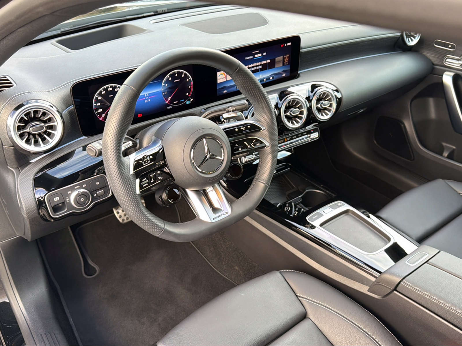 MERCEDES-BENZ A 35 4Matic - 7