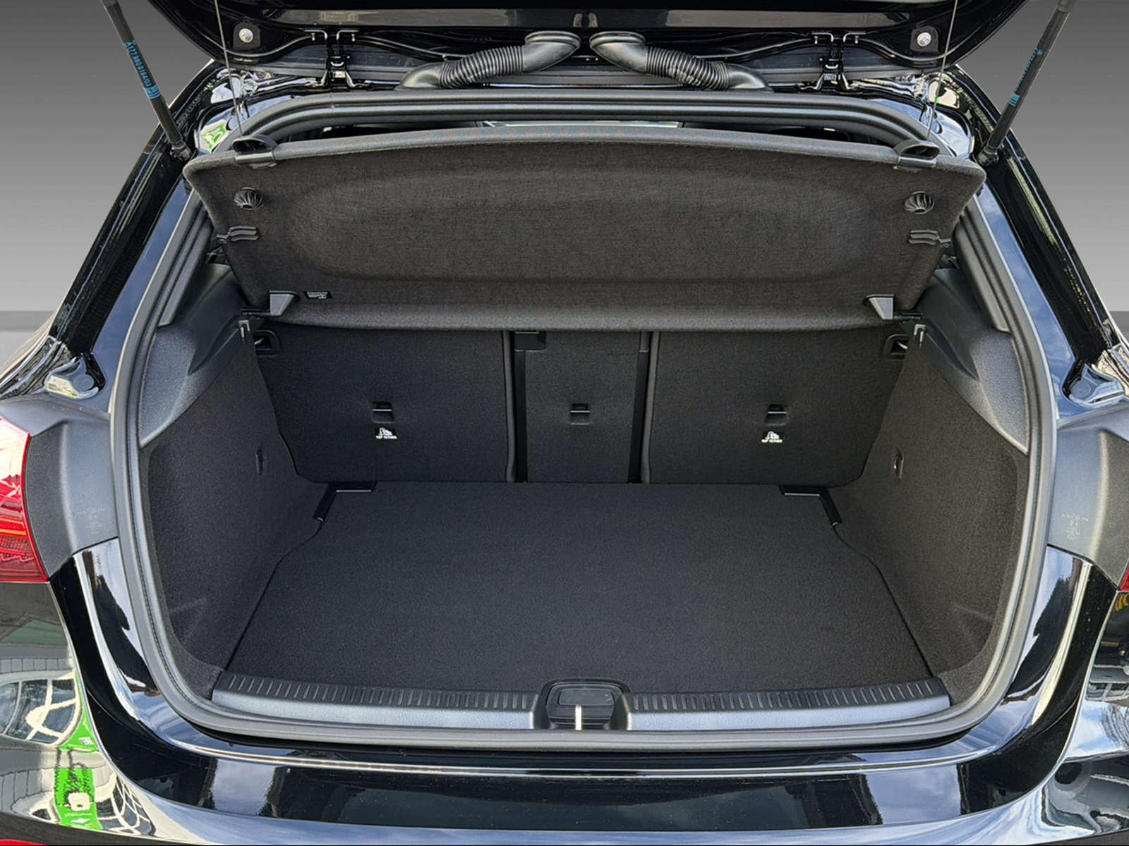 MERCEDES-BENZ A 35 4Matic - 13