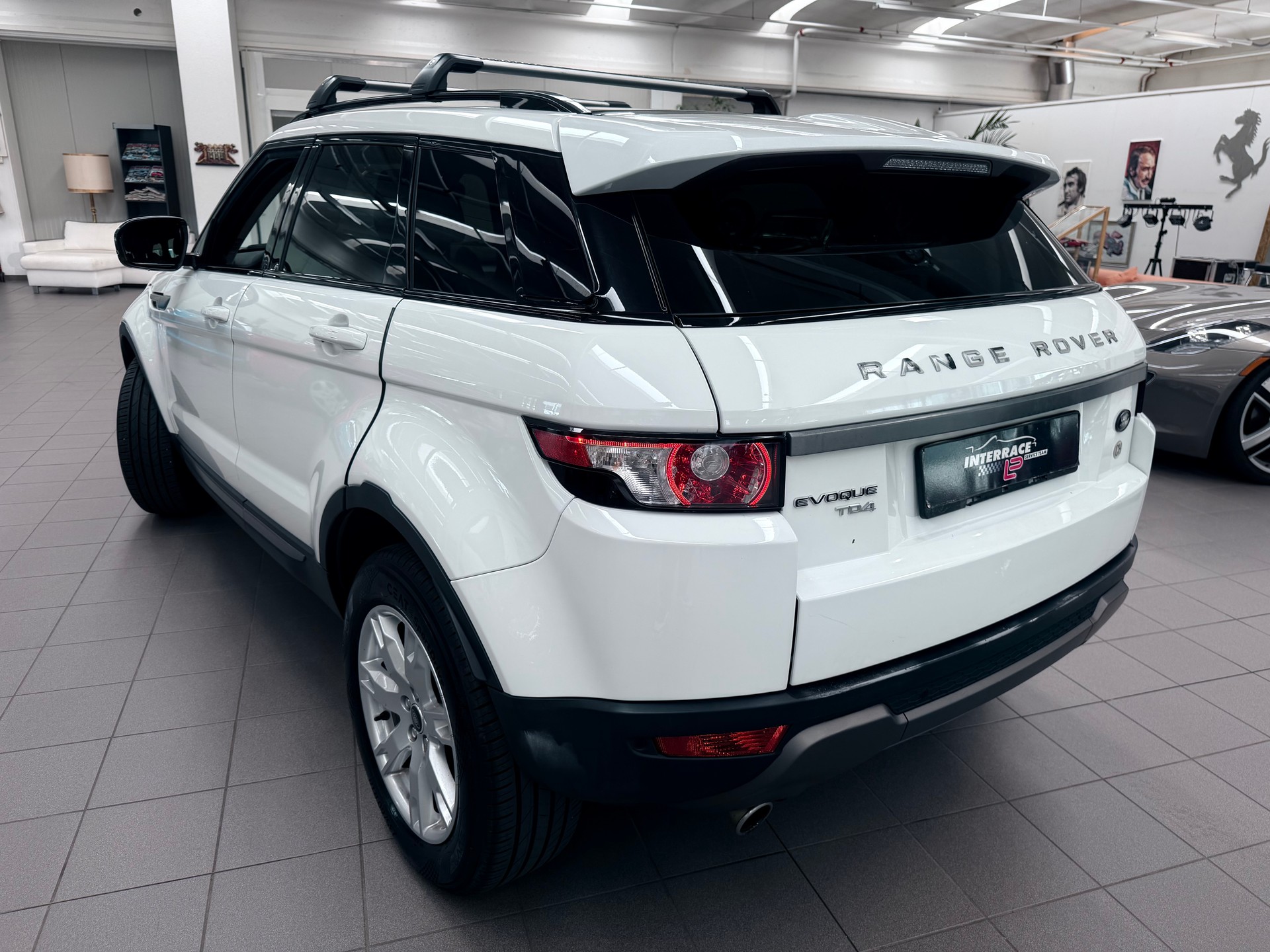 LAND ROVER Range Rover Evoque 2.2 TD4 Pure - 4