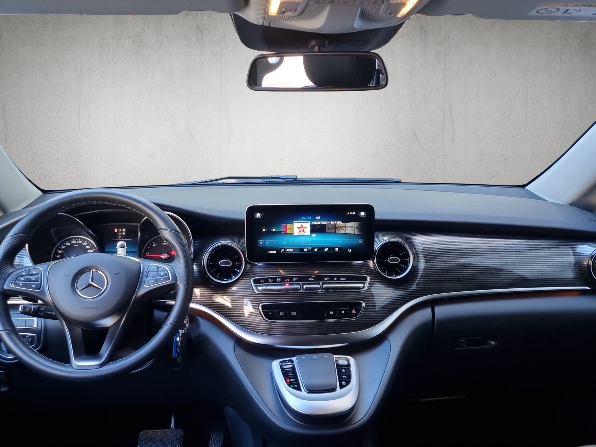 MERCEDES-BENZ V 250 d Avantgarde lang 4matic Van - 12