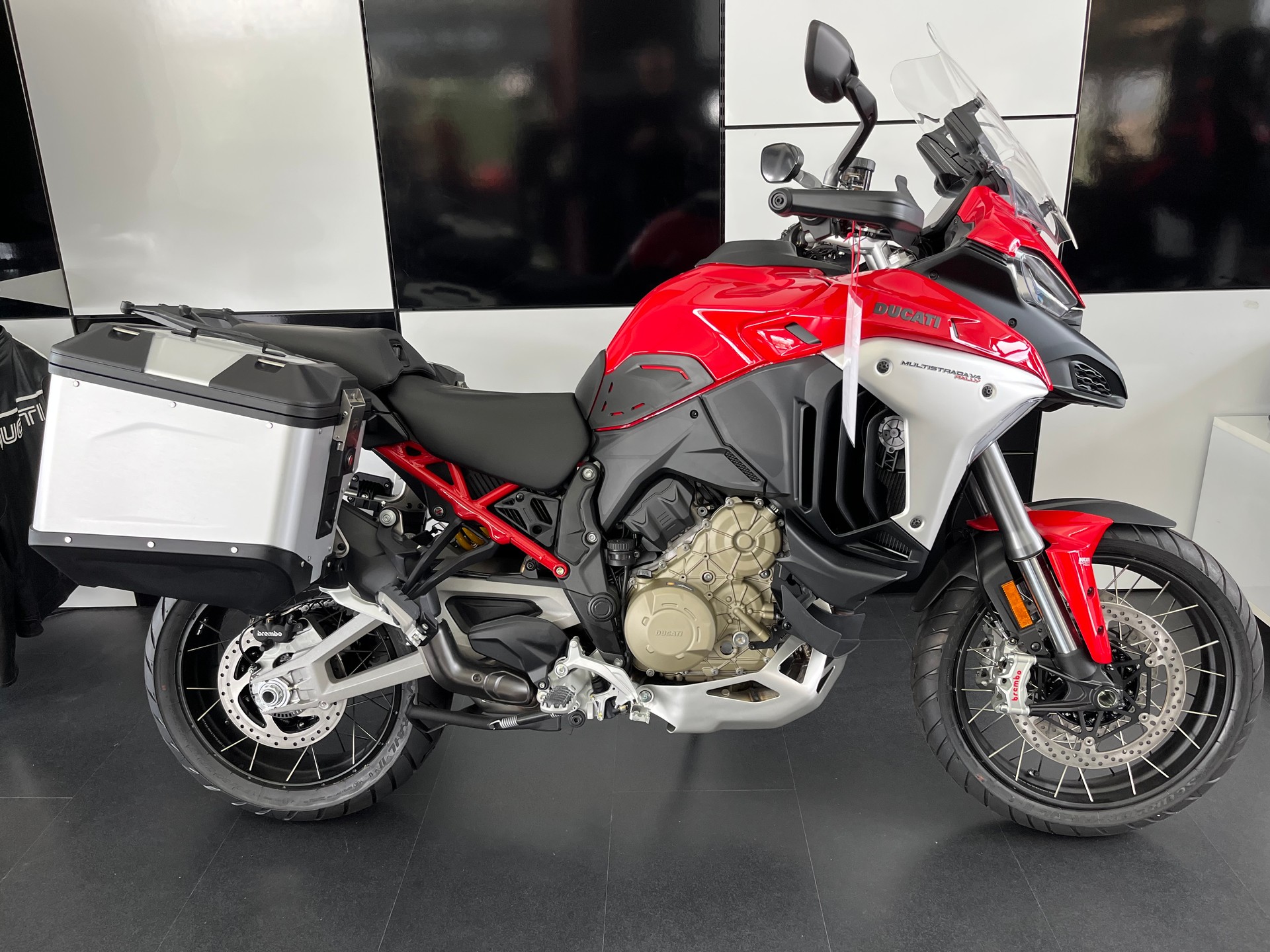 DUCATI Multistrada V4 Rally Radar
