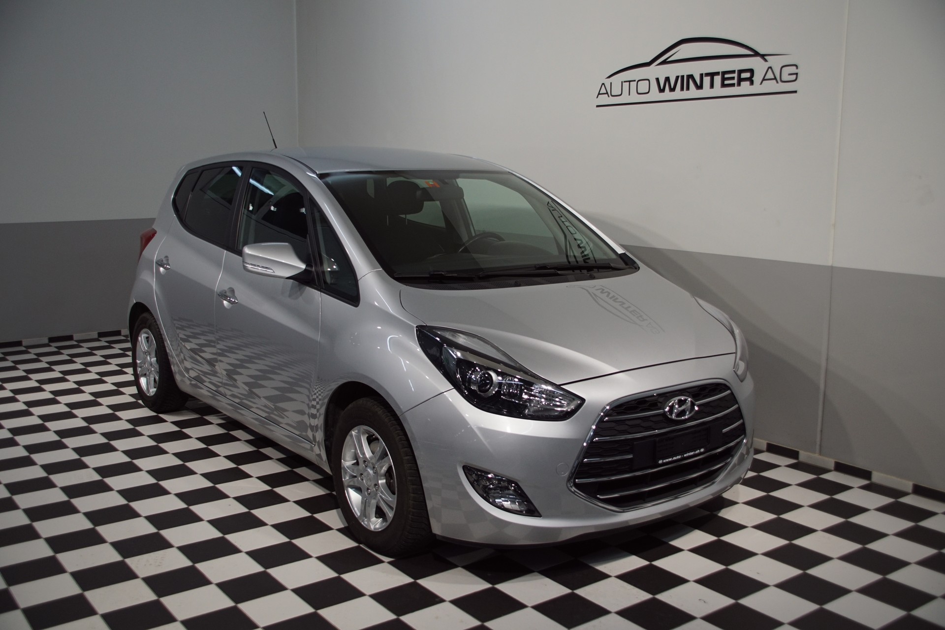 HYUNDAI iX20 1.6 Amplia Automatic - 2