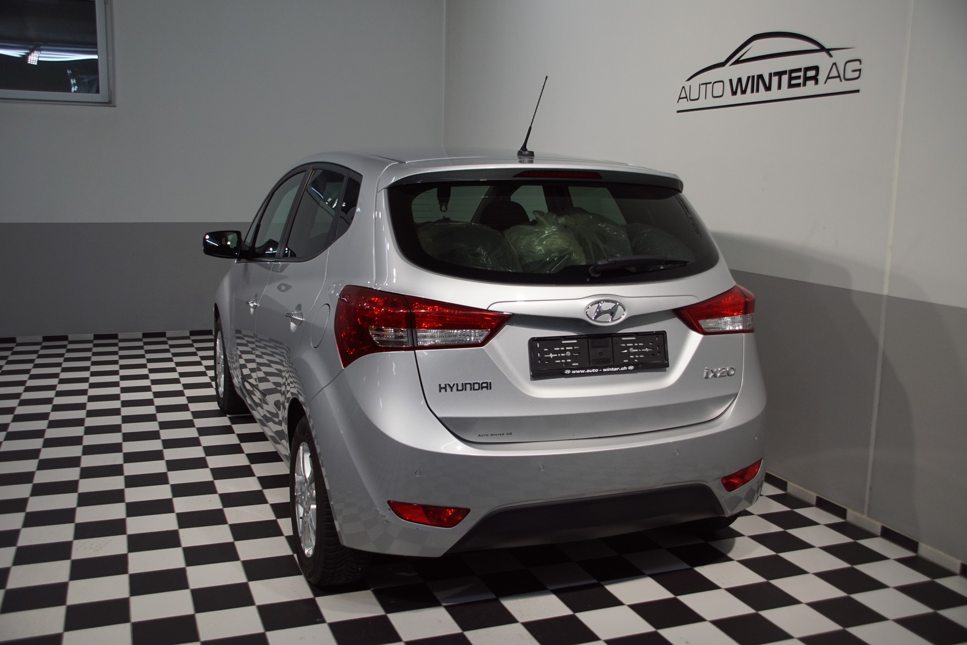 HYUNDAI iX20 1.6 Amplia Automatic - 9