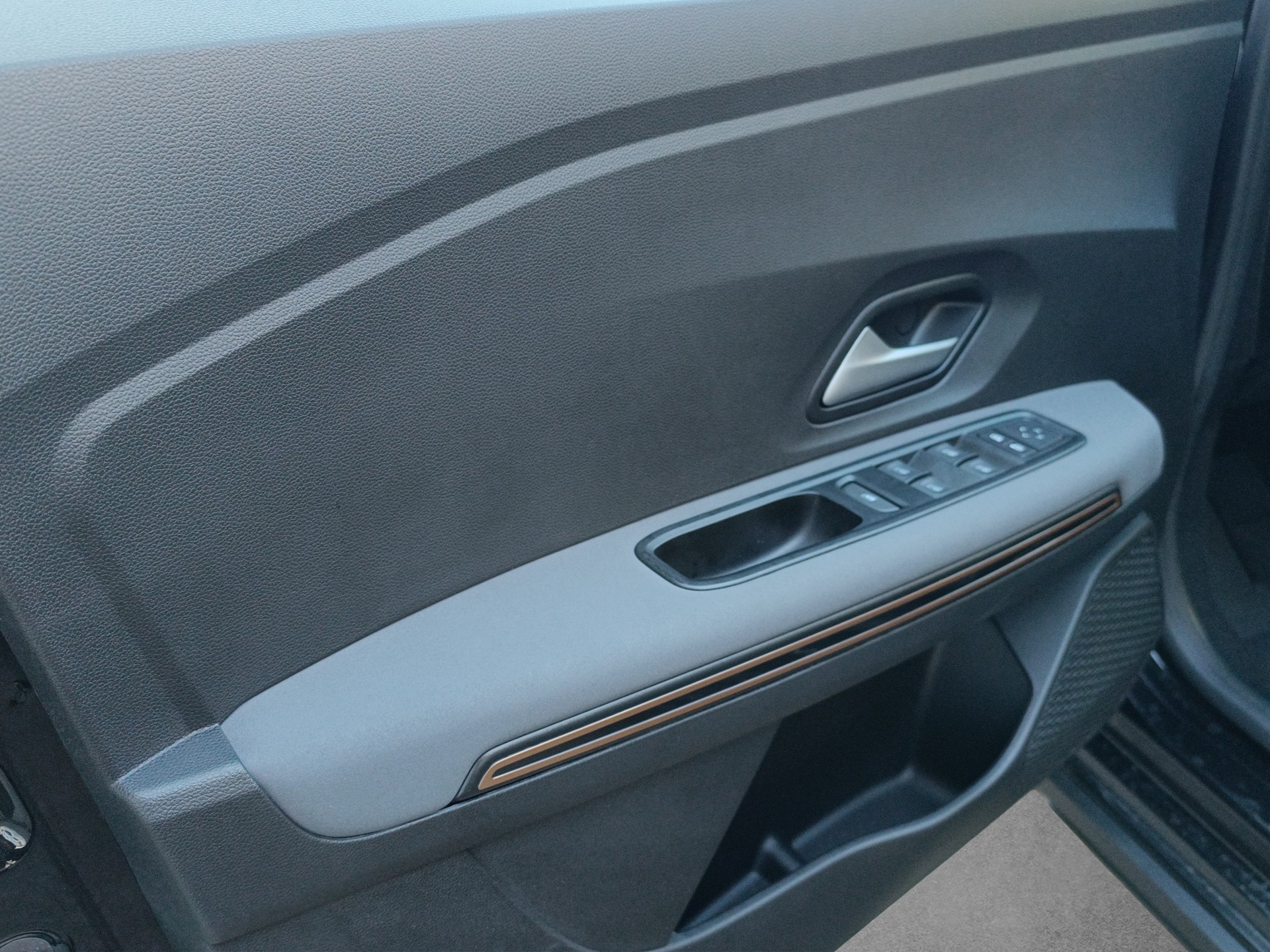 DACIA Jogger TCe 110 Extreme - 17