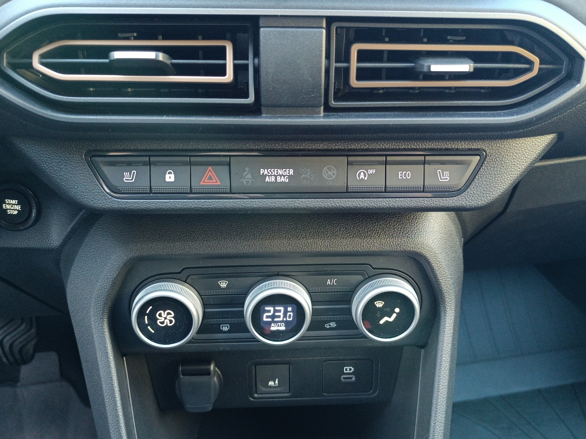 DACIA Jogger TCe 110 Extreme - 14