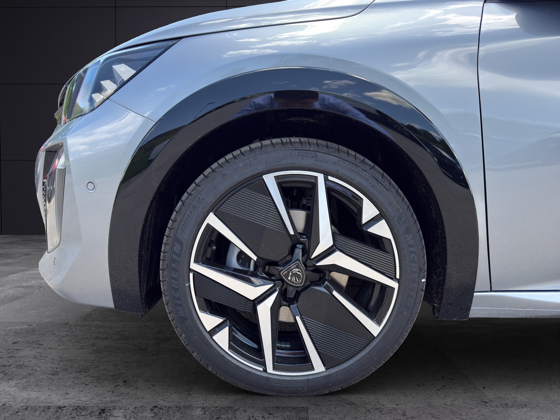 PEUGEOT 208 1.2 MHEV GT - 5