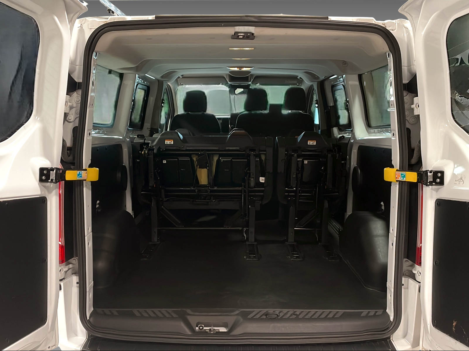 FORD Transit C Kombi 320 L2 320 L2 2.0 TDCi 150 Trend - 14