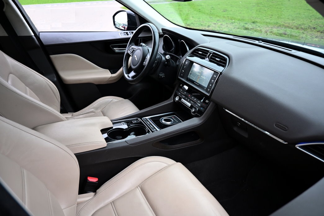 JAGUAR F-Pace 2.0d Prestige AWD Automatik - 5