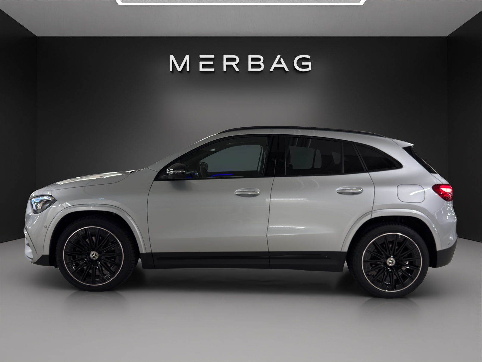 MERCEDES-BENZ GLA 220d 4Matic 8G-DCT - 4