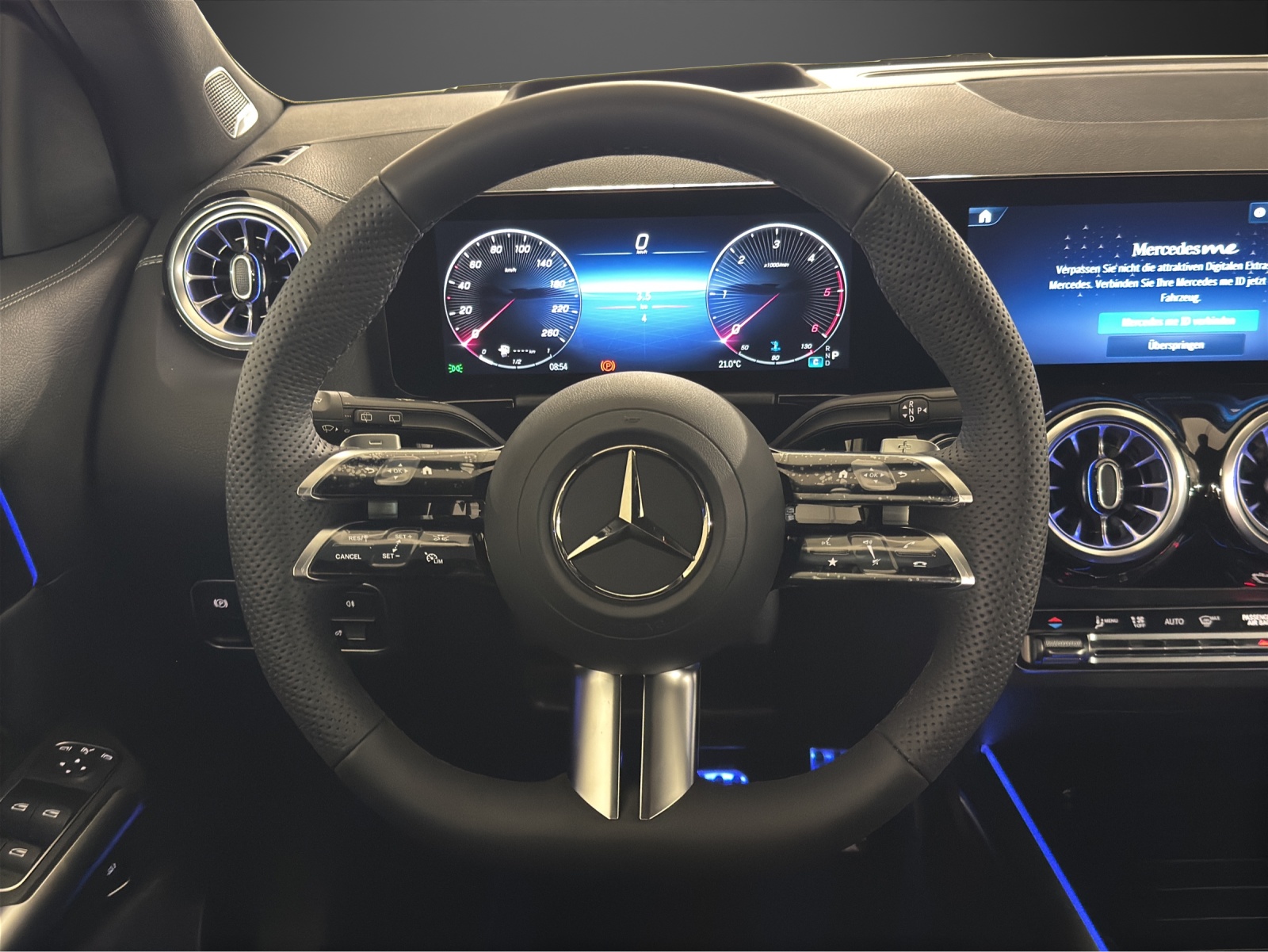 MERCEDES-BENZ GLA 220d 4Matic 8G-DCT - 13