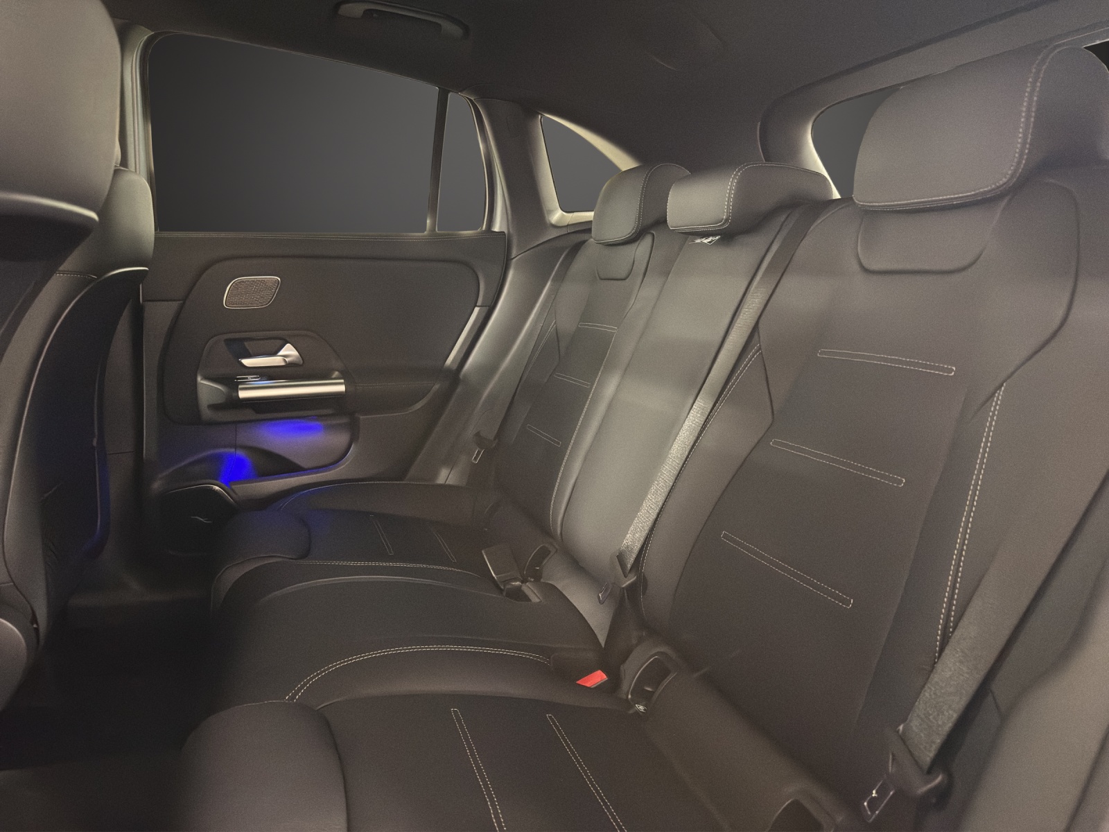 MERCEDES-BENZ GLA 220d 4Matic 8G-DCT - 14