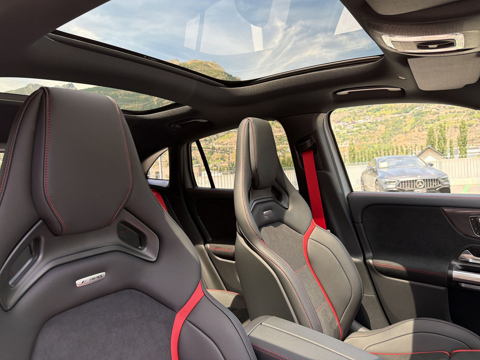 MERCEDES-BENZ GLA AMG 35 4Matic 8G-DCT - 21