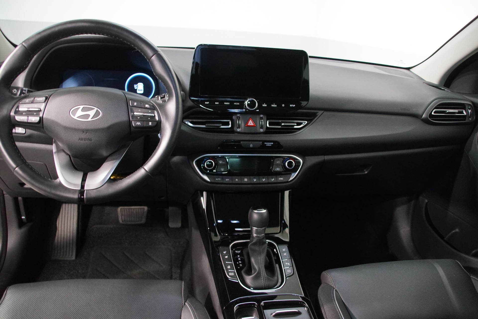 HYUNDAI i30 1.5 T-GDi Vertex 48V MH DCT *swiss* - 15