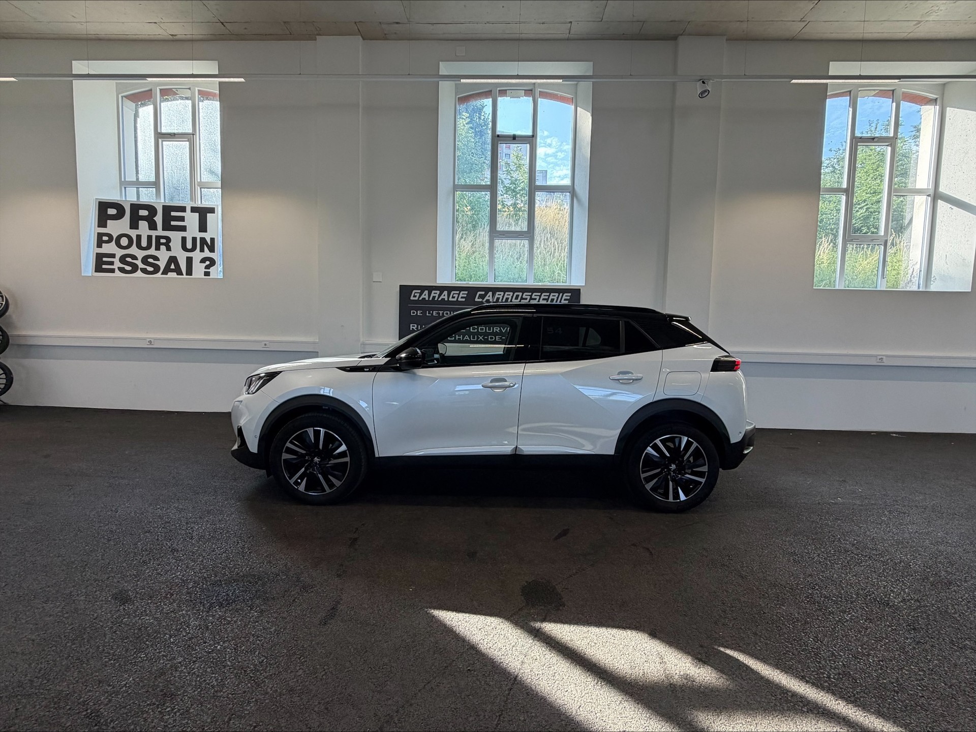 PEUGEOT 2008 1.2 PureTech GT EAT8 - 5